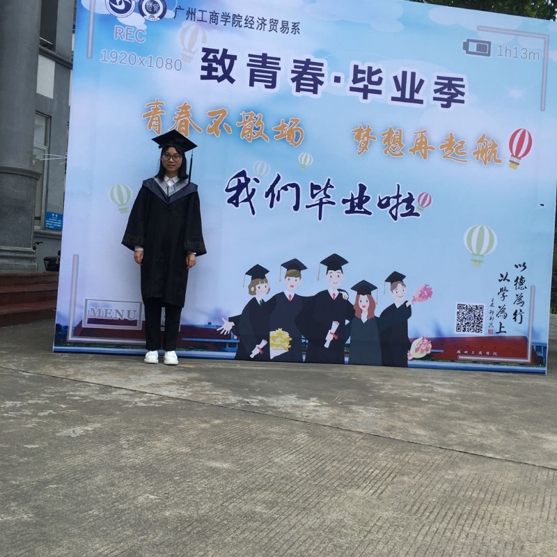小小的第一张照片--全国闪婚服务中心
