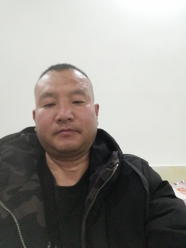 肖小江的第一张照片--全国闪婚服务中心