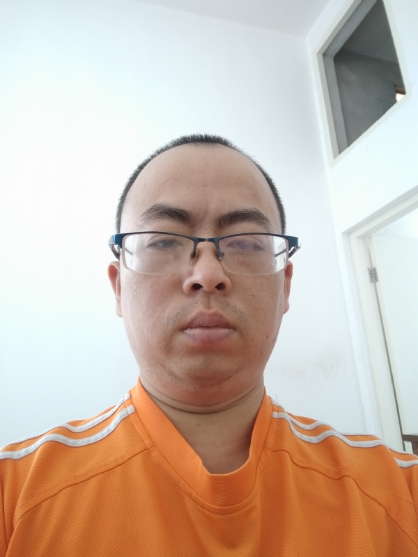 平淡生活的第一张照片--全国闪婚服务中心