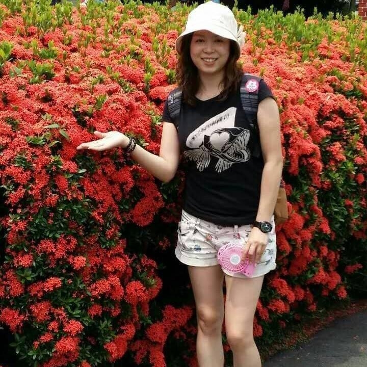 Ling的第一张照片--全国闪婚服务中心