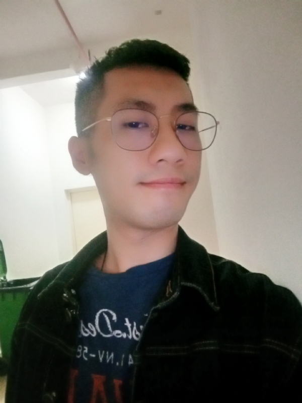 赫兹的第一张照片--全国闪婚服务中心