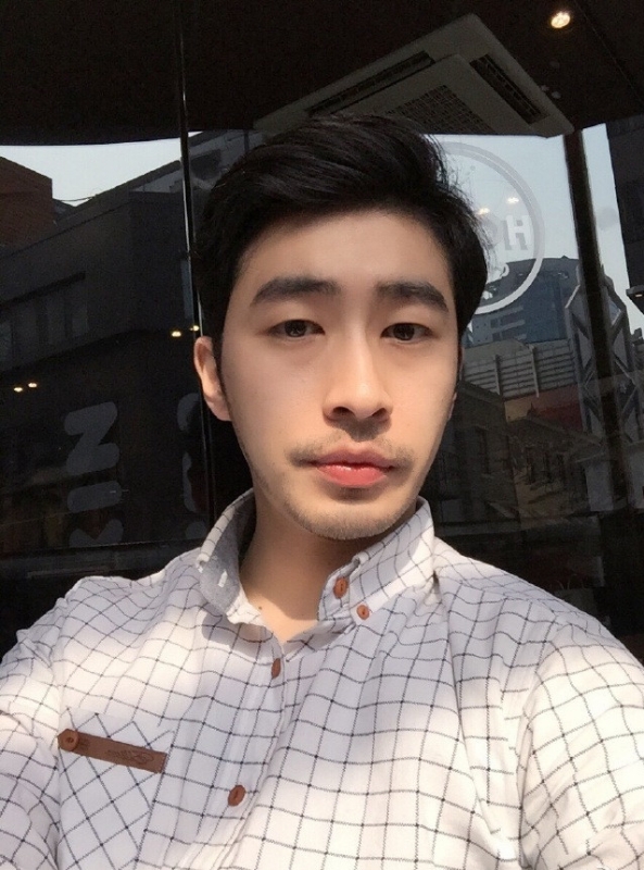 遼闊的第一张照片--全国闪婚服务中心