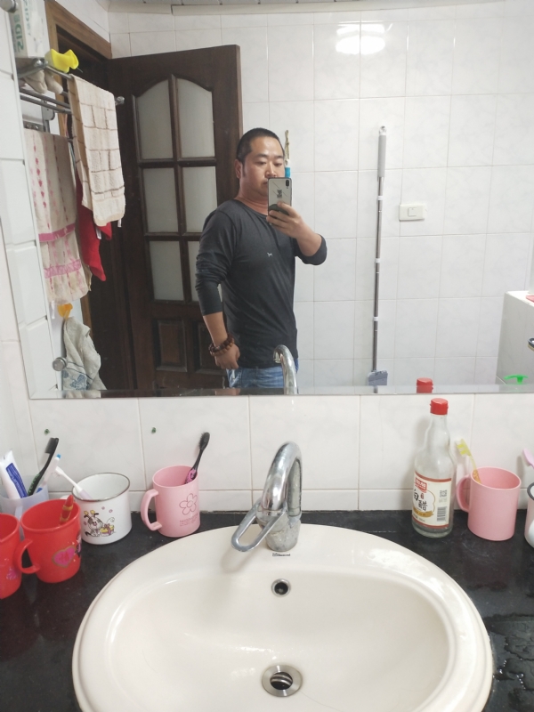 半世人间的第一张照片--全国闪婚服务中心