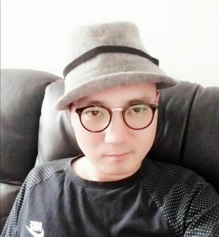 吳擁軍的第一张照片--全国闪婚服务中心