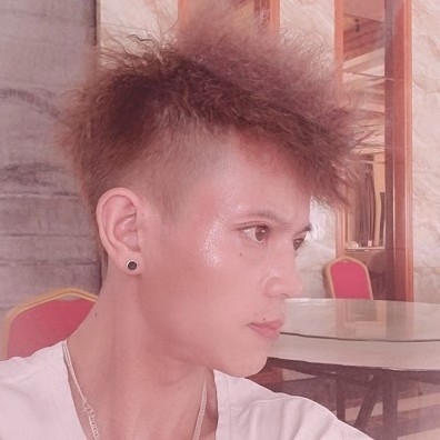 维咔嘶的第一张照片--全国闪婚服务中心