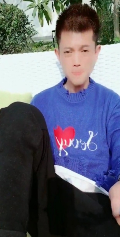 维咔嘶的第三张照片--全国闪婚服务中心
