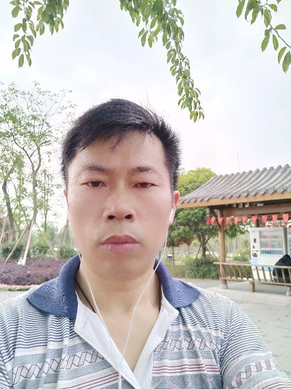 一个人的孤单的第一张照片--全国闪婚服务中心