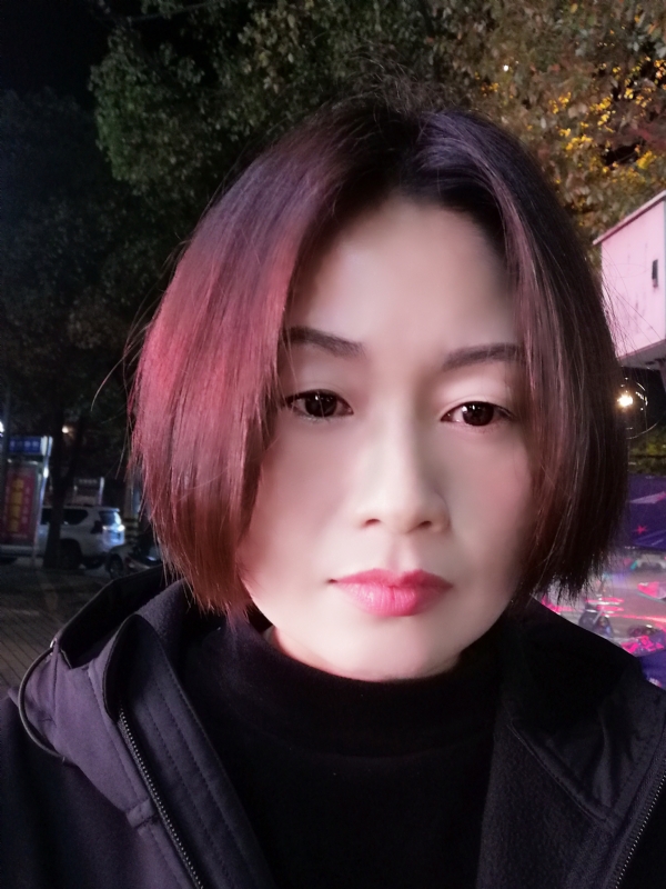 风中百合的第一张照片--全国闪婚服务中心