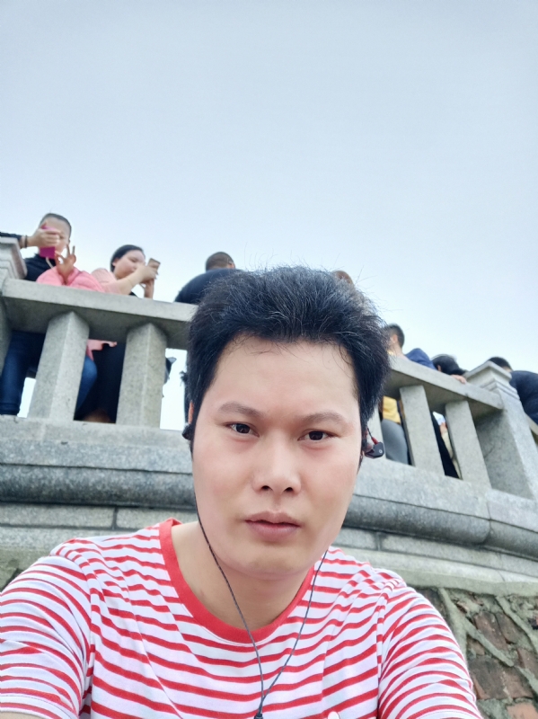 hαⅰ的第一张照片--全国闪婚服务中心