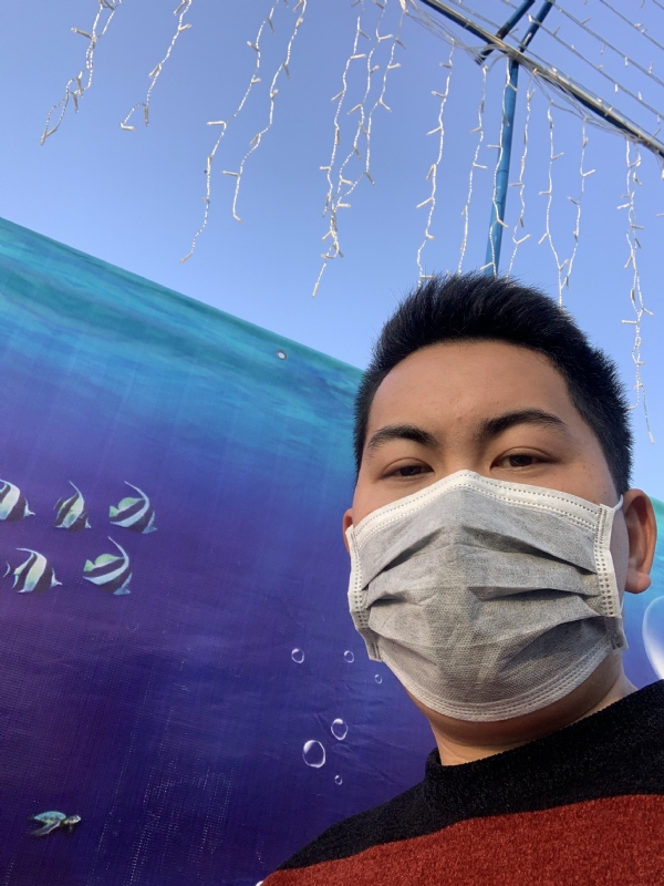 足矣的第一张照片--全国闪婚服务中心
