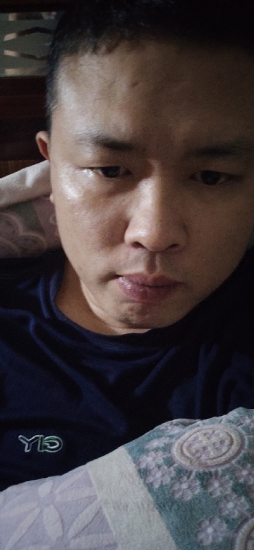 小军的第一张照片--全国闪婚服务中心