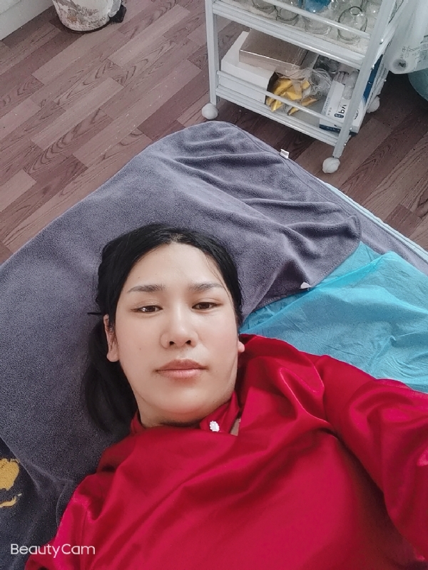 枫叶的第一张照片--全国闪婚服务中心