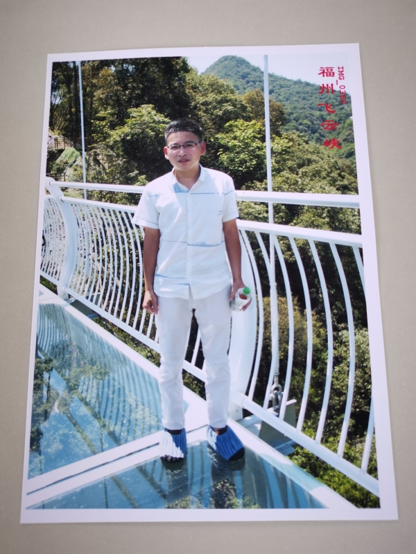 外星人的第三张照片--全国闪婚服务中心