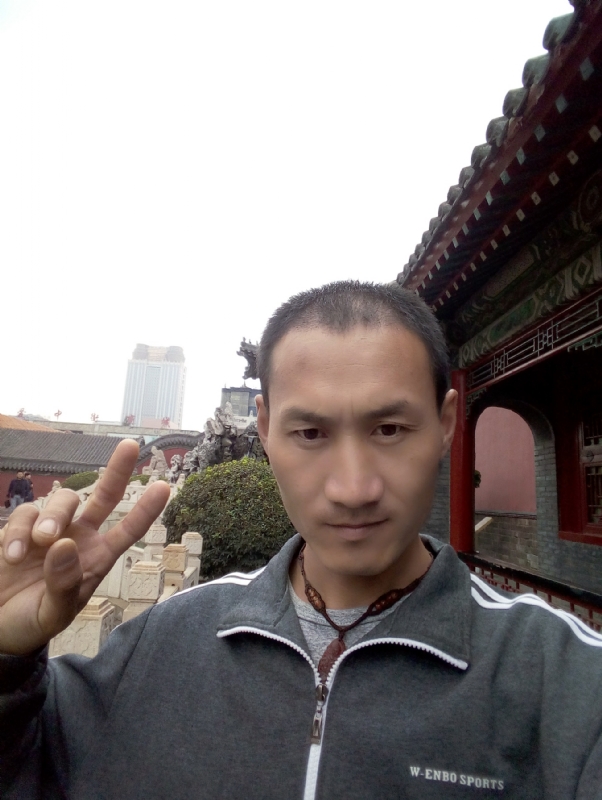 清雨的第一张照片--全国闪婚服务中心