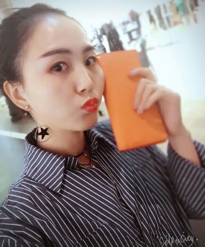 蔡包子的第一张照片--全国闪婚服务中心