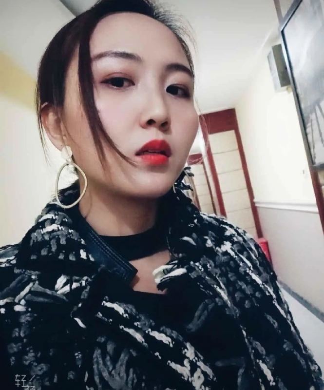蔡包子的第二张照片--全国闪婚服务中心