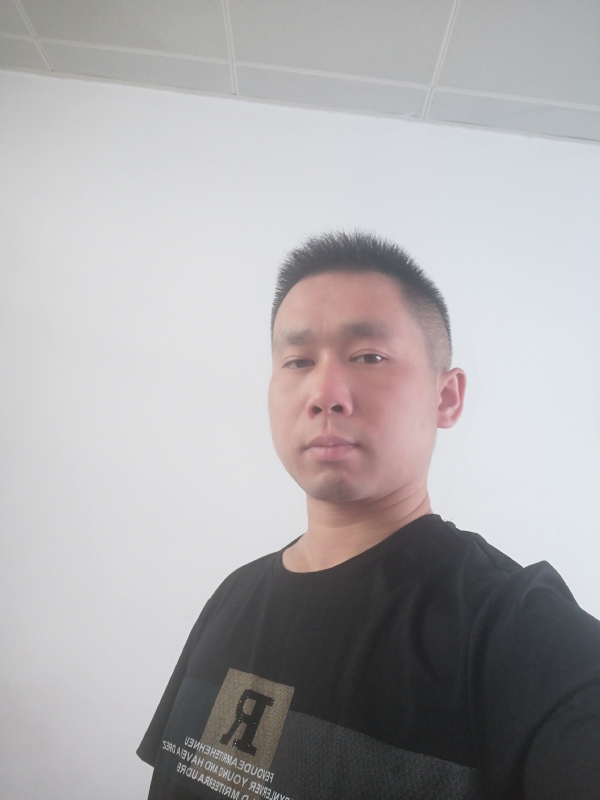 孤独的狼的第一张照片--全国闪婚服务中心