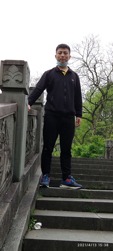 翁的第一张照片--全国闪婚服务中心