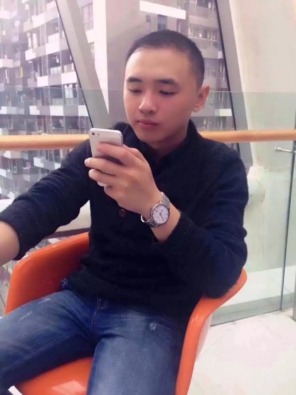 一个人的第一张照片--全国闪婚服务中心