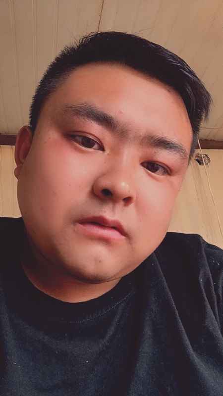 爱我所爱的第一张照片--全国闪婚服务中心
