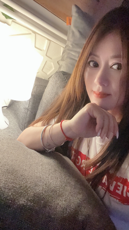 自信的第一张照片--全国闪婚服务中心