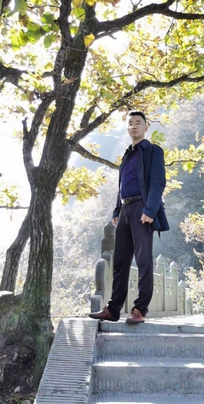 无厘头的第一张照片--全国闪婚服务中心