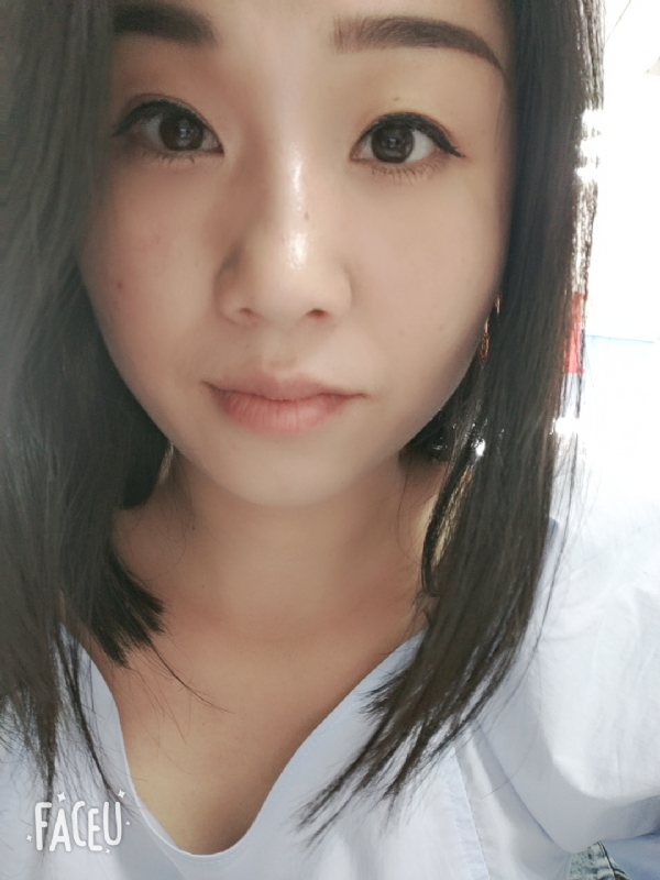 安然自若的第一张照片--全国闪婚服务中心