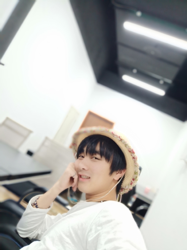 小海的第一张照片--全国闪婚服务中心