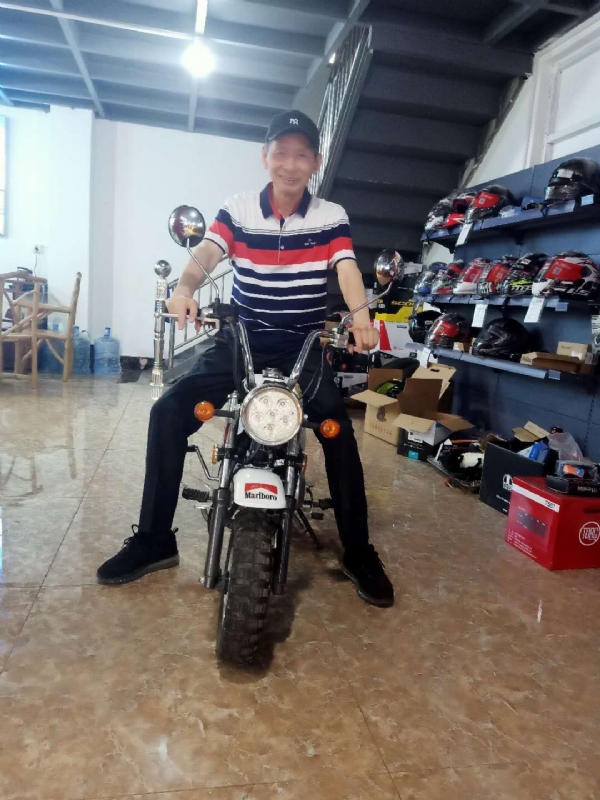 蓝天的第一张照片--全国闪婚服务中心