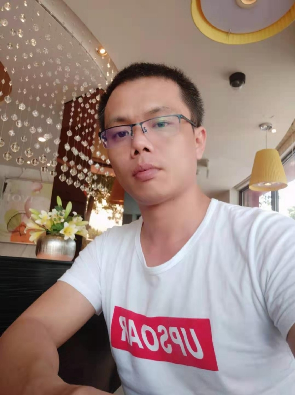 叶寒君的第三张照片--全国闪婚服务中心