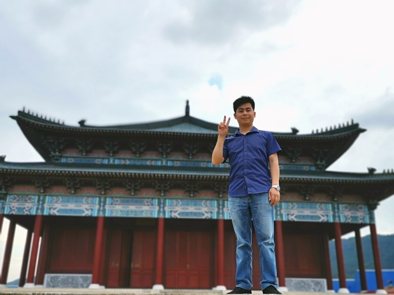 骑着小猪去旅行的第一张照片--全国闪婚服务中心