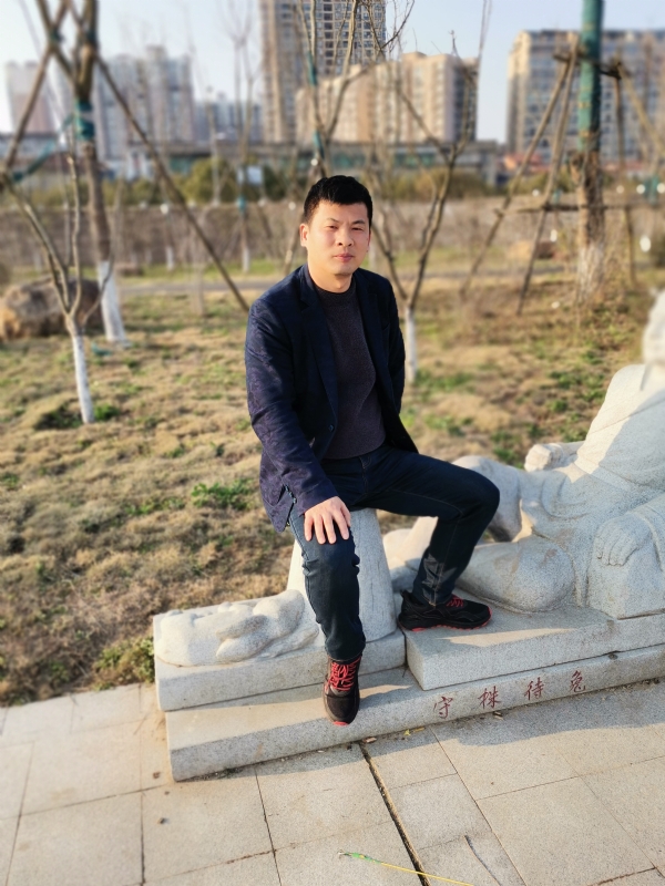 大举的第二张照片--全国闪婚服务中心