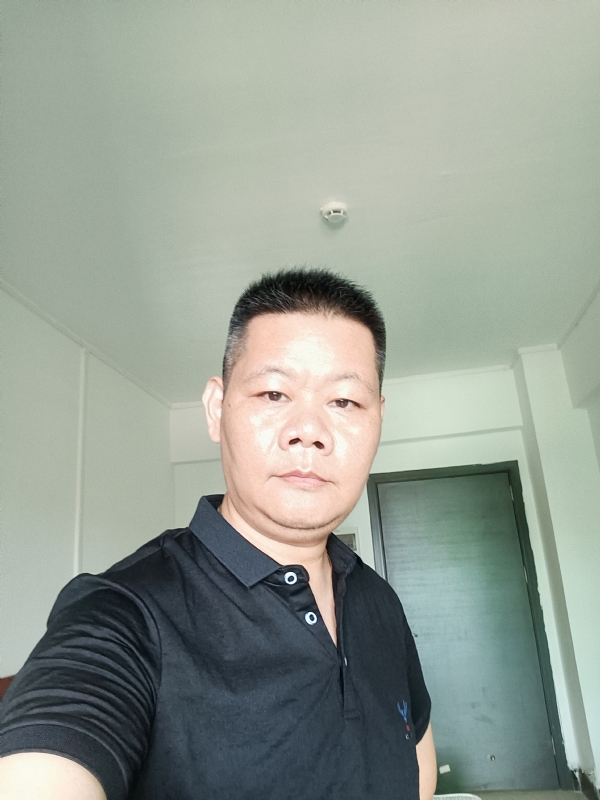 XAUXU的第一张照片--全国闪婚服务中心