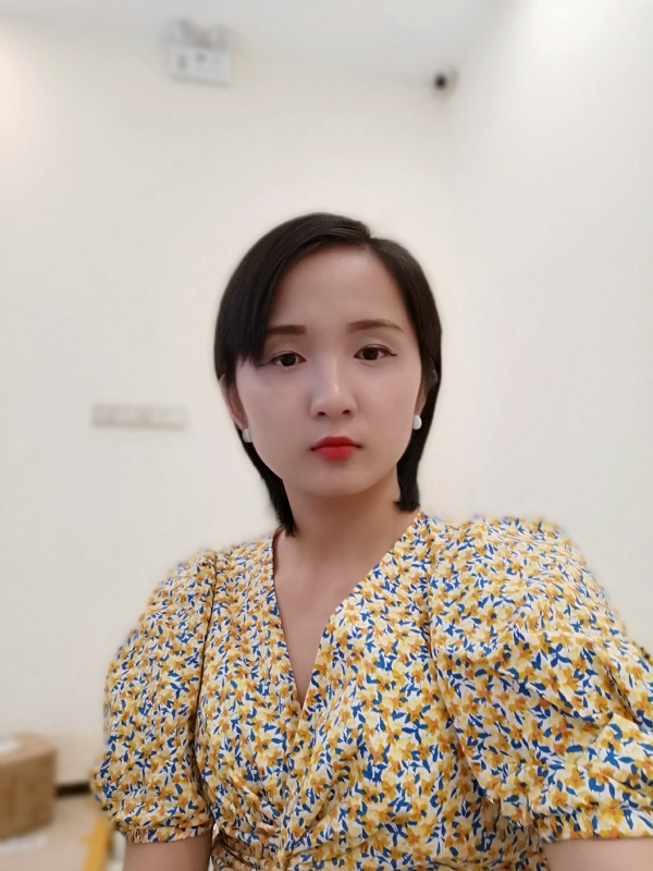 不言懂的第一张照片--全国闪婚服务中心