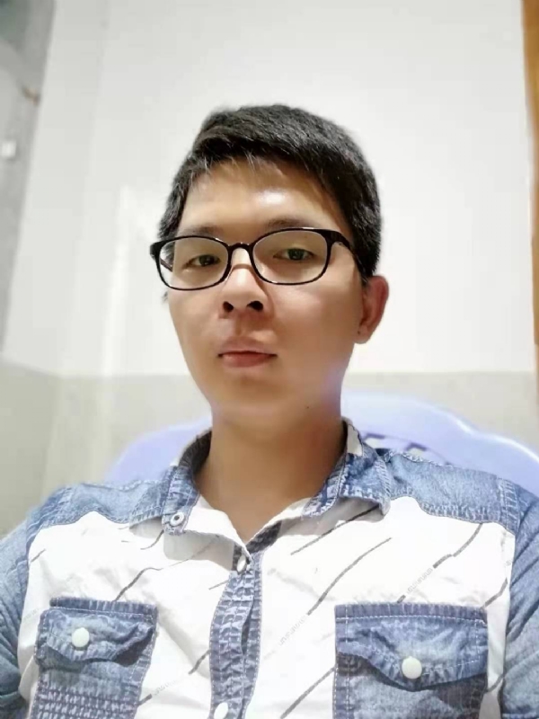 未来可期的第一张照片--全国闪婚服务中心