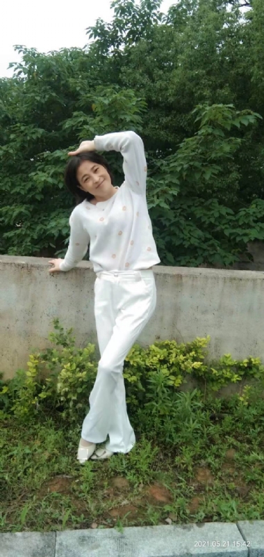 九妹的第四张照片--全国闪婚服务中心