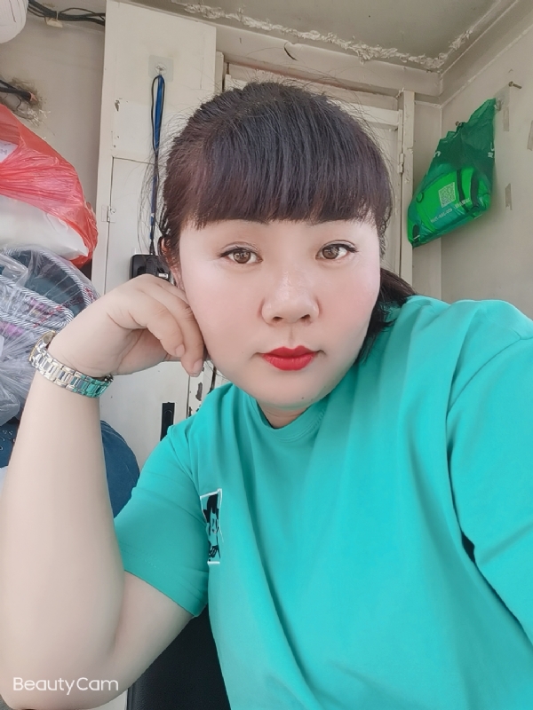 小不点的第一张照片--全国闪婚服务中心