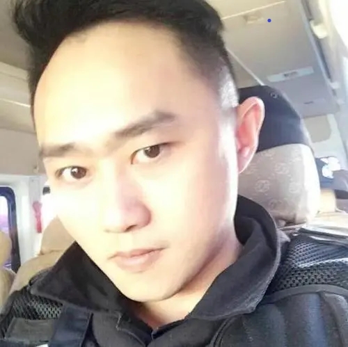長聊的第一张照片--全国闪婚服务中心