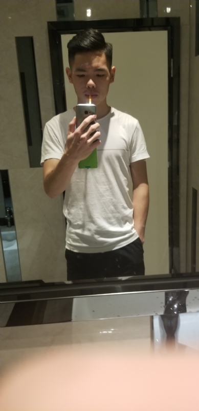 曾小贤的第三张照片--全国闪婚服务中心