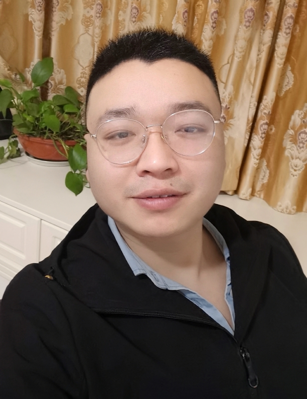 华哥的第二张照片--全国闪婚服务中心