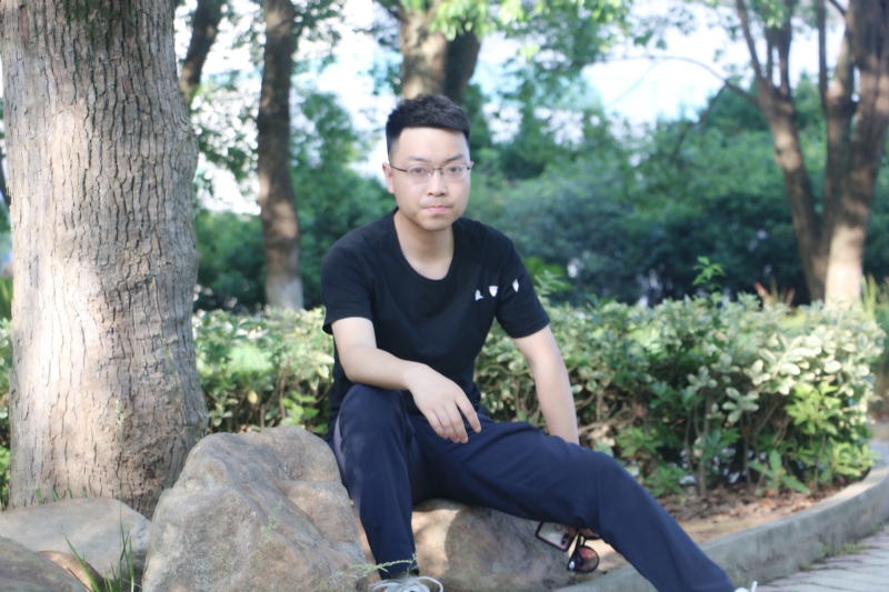 阿帆的第一张照片--全国闪婚服务中心
