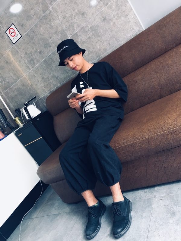 寻找的第三张照片--全国闪婚服务中心