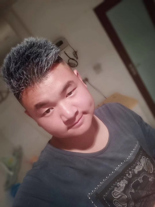 李子木的第一张照片--全国闪婚服务中心