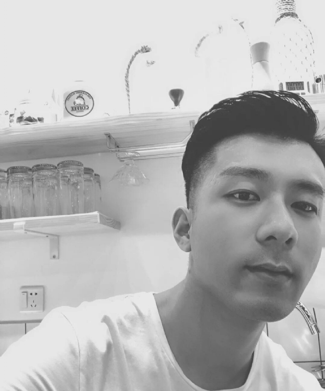jimmy的第一张照片--全国闪婚服务中心