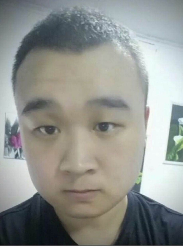 逆的第一张照片--全国闪婚服务中心