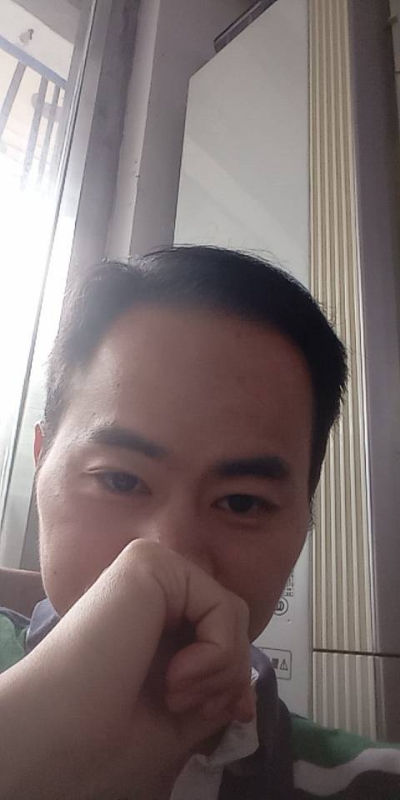 90年大叔的第三张照片--全国闪婚服务中心