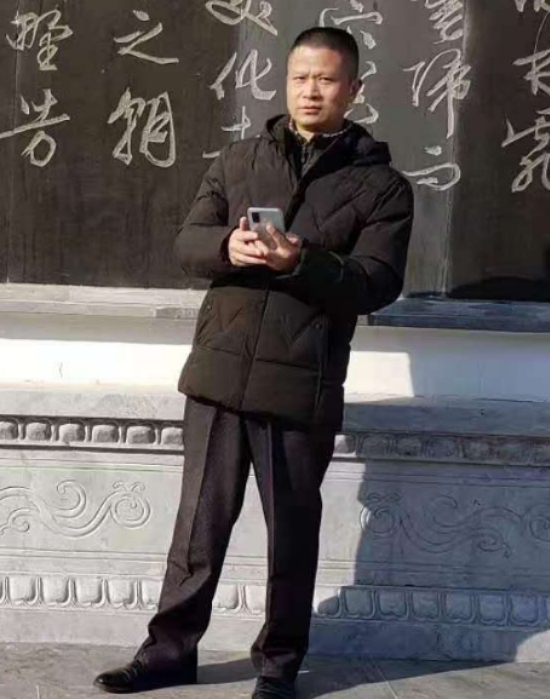 无云的第二张照片--全国闪婚服务中心