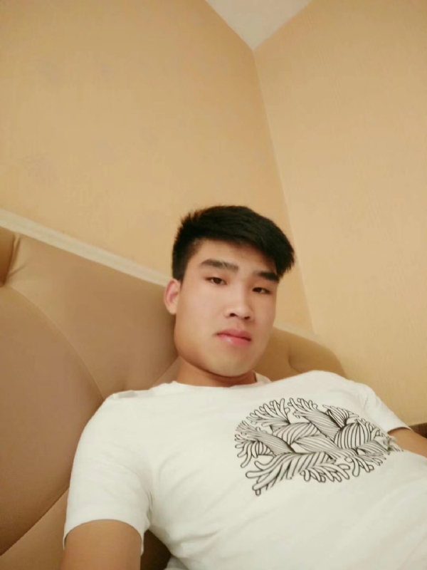 谁不曾孤单上路的第二张照片--全国闪婚服务中心