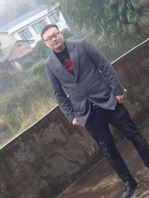 冰城的第一张照片--全国闪婚服务中心