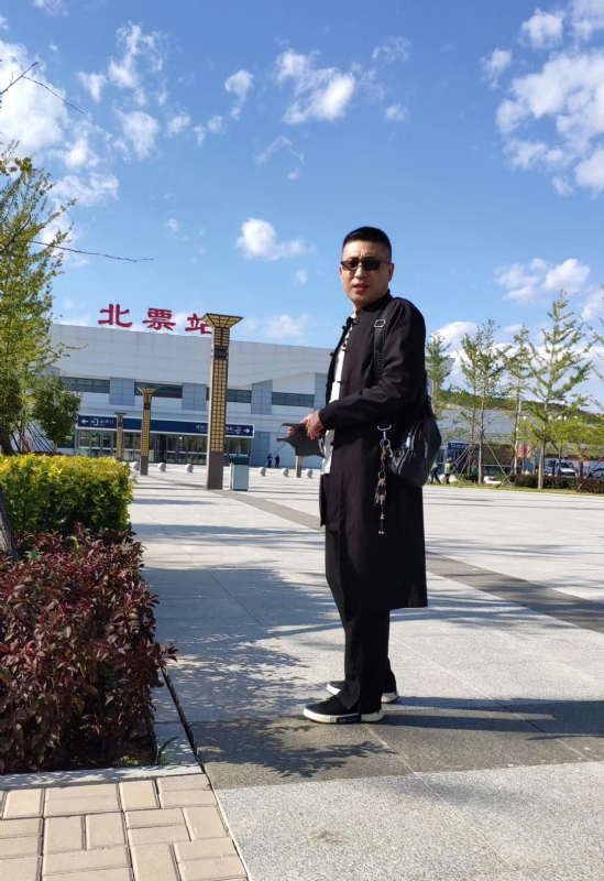 仟佰渡的第一张照片--全国闪婚服务中心